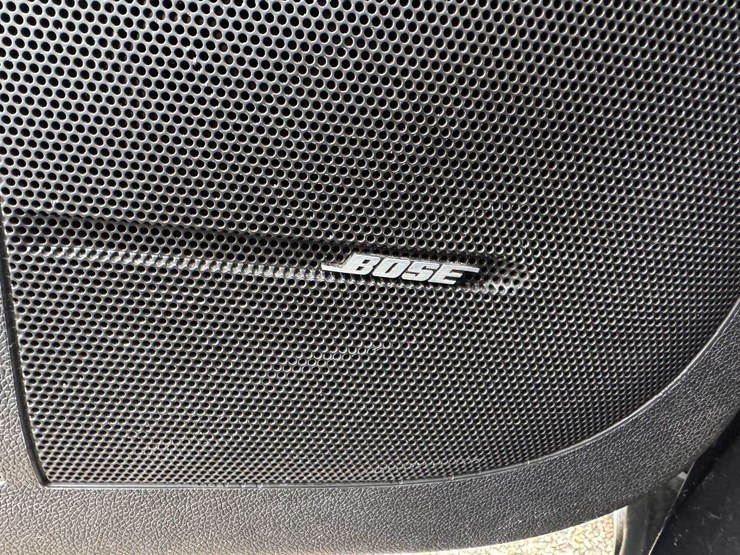 2016-gmc-acadia-slt-image-16