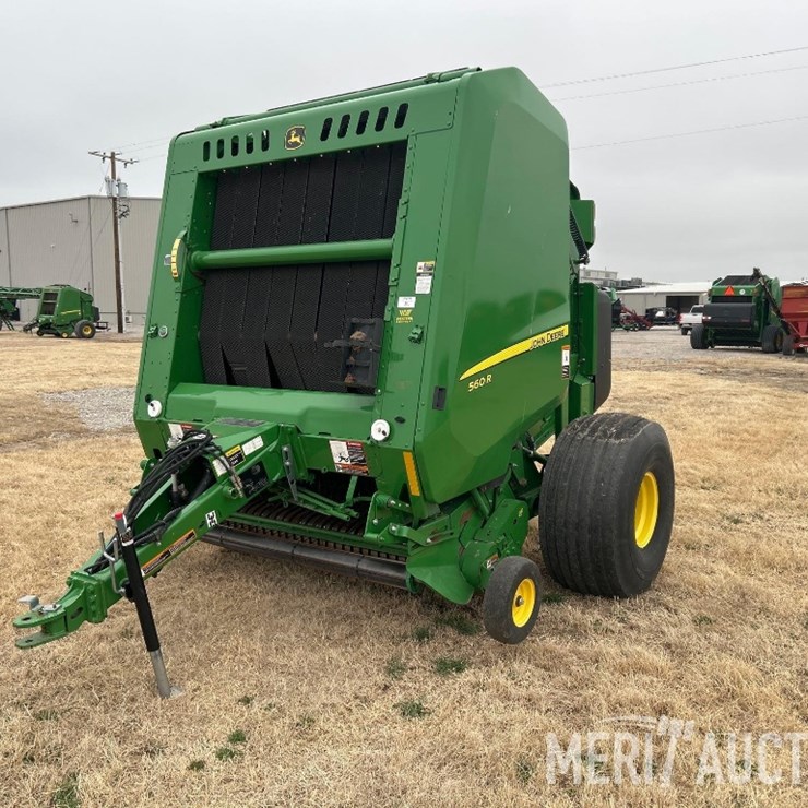 JOHN DEERE 560R