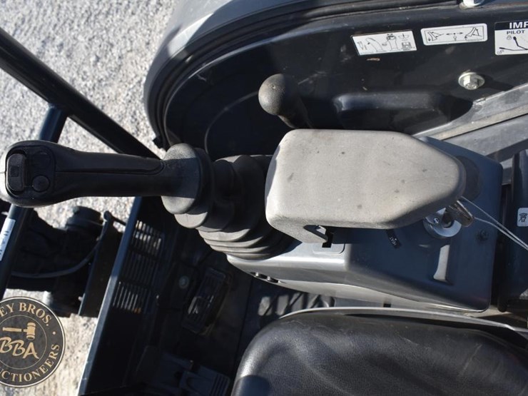 2021-deere-26g-image-48