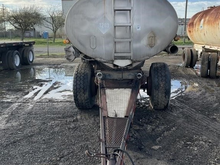 (dmv)-clough-4000g-alu.-tanker-trailer-image-2