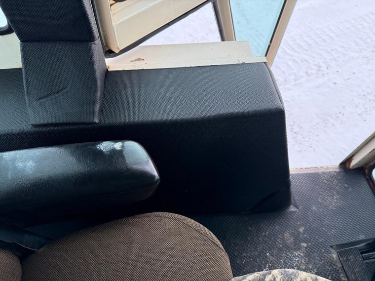 #44-•-lot-44-image-44