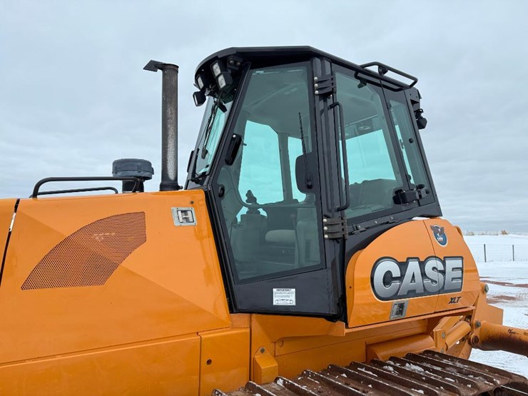 2011-case-1650l-xlt-image-32