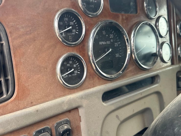 2007-peterbilt-357-image-29