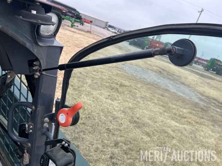 2018-deere-333g-image-39