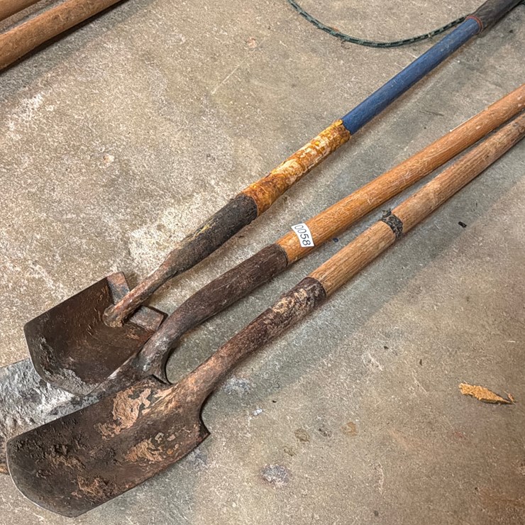 #58 • (3) SPADE SHOVELS