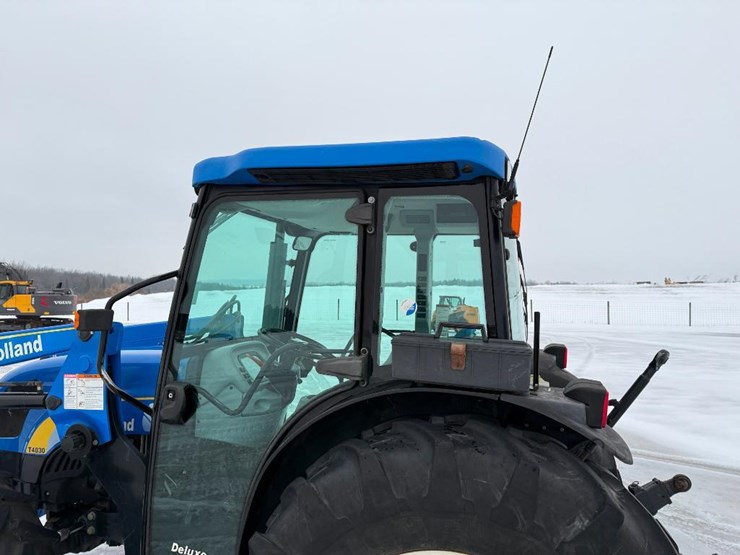 new-holland-t4030-image-23