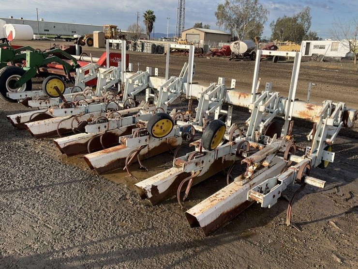 rau-3-pt-3-row-60"-cultivator-image-5