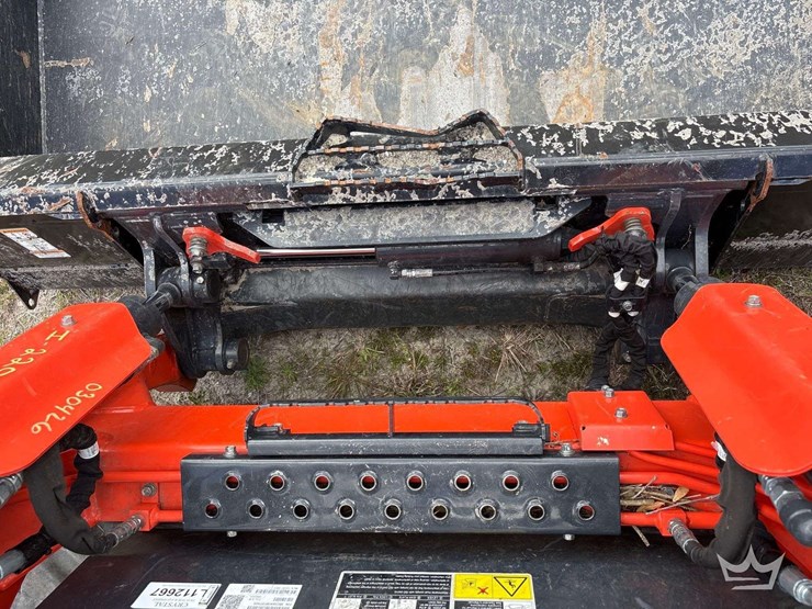 2024-kubota-svl97-2-image-9