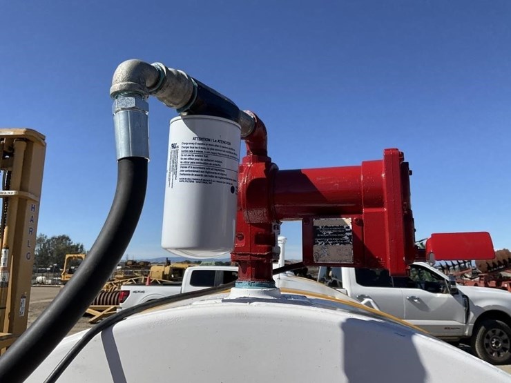 custom-500g-dual-axle-fuel-wagon-image-7