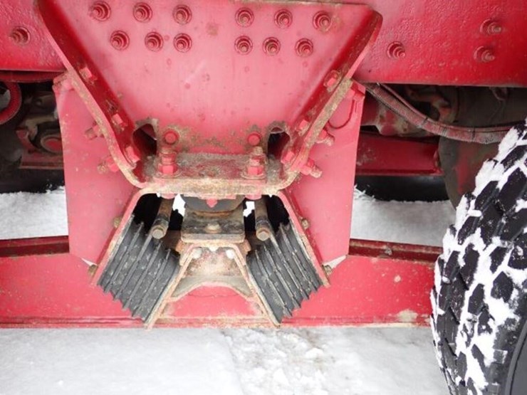 2011-peterbilt-365-image-83