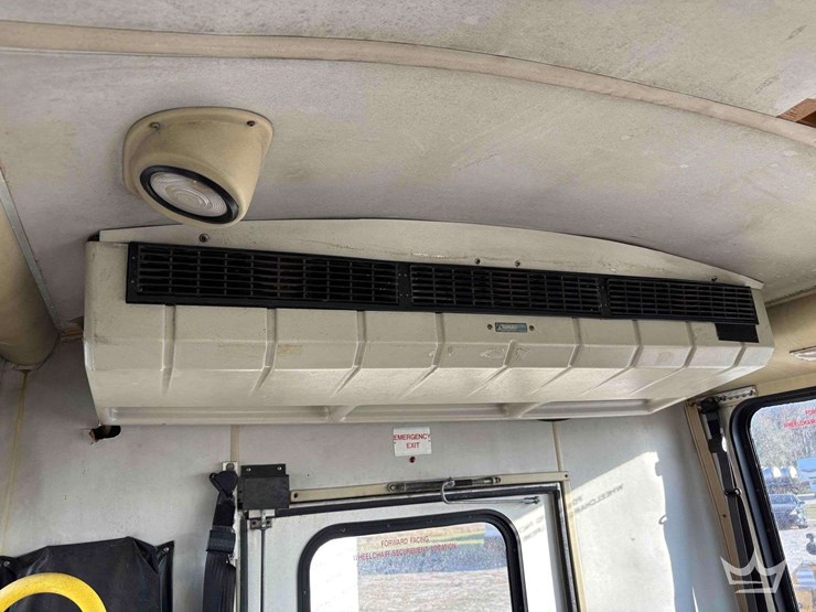 2003-ford-e450-image-48