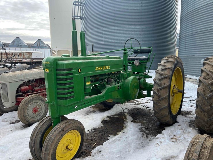 john-deere-b-image-1