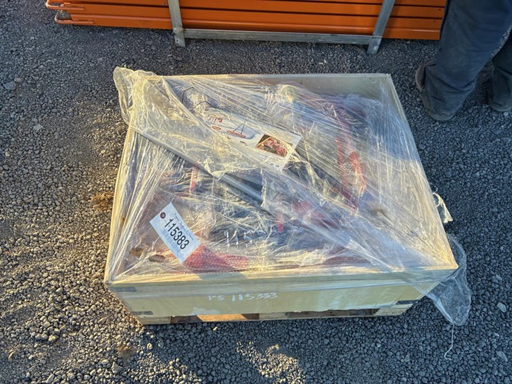 #115383-•-rigging-binders-&-chains-image-1