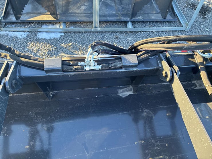 #115416-•-72"-grapple-image-4