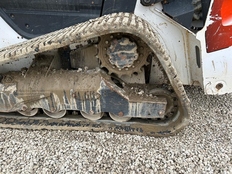 2020-bobcat-t76-image-19