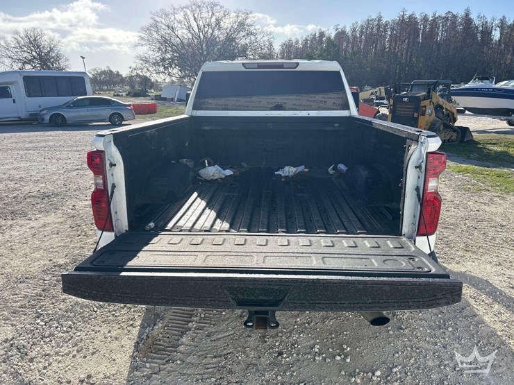 2022-chevrolet-silverado-2500-image-19