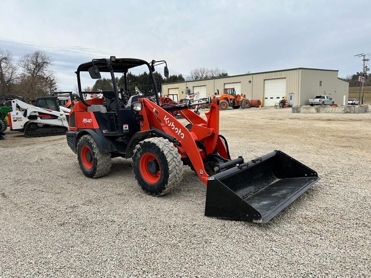 2021-kubota-r540-image-6