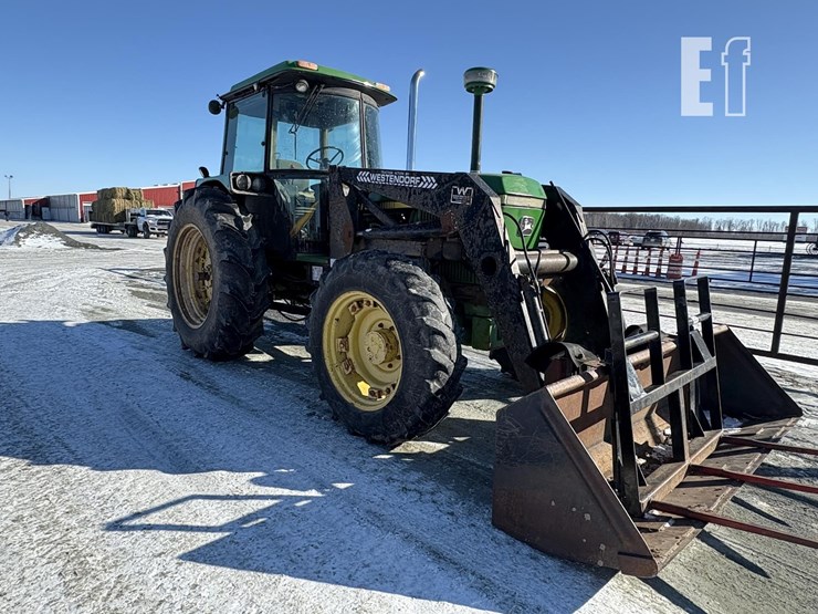 john-deere-3155-image-1