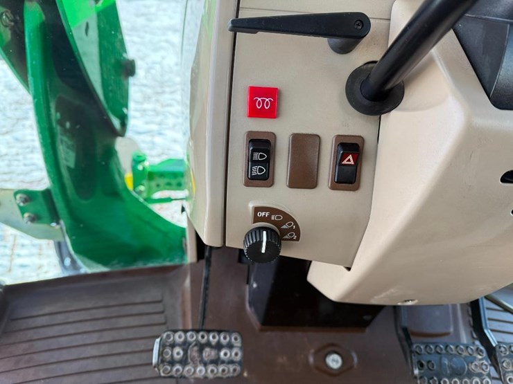 john-deere-6415-image-68