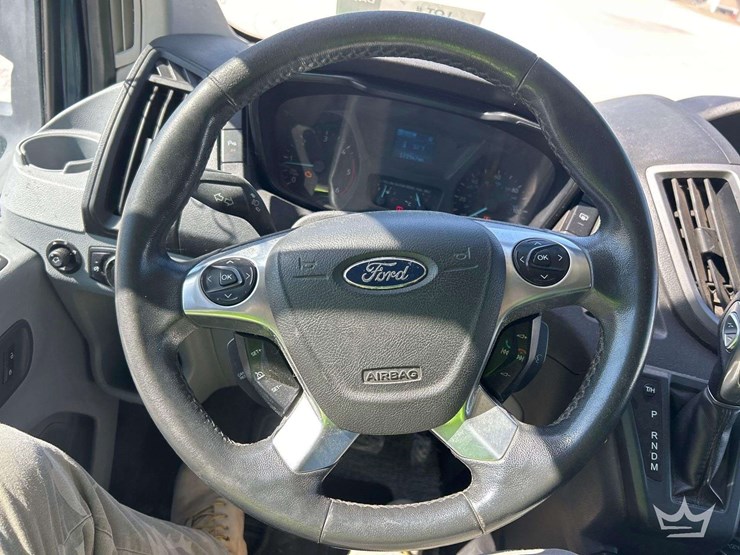 2015-ford-transit-image-13