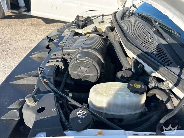 2015-chevrolet-express-2500-image-9