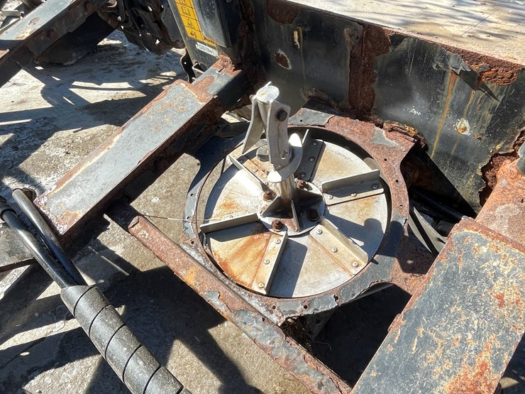 #169-•-boss-quick-cube-skid-steer-mount-salt-spreader-(1)-attachment-&-(1)-cube-image-7