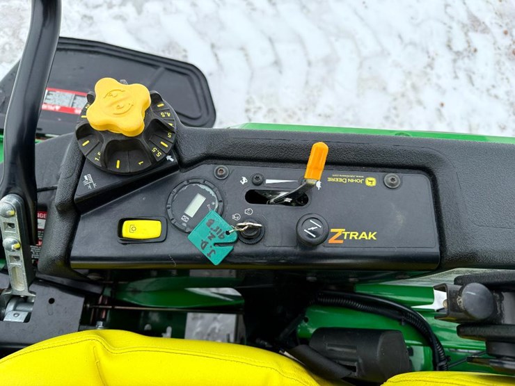 2015-john-deere-z915b-image-21