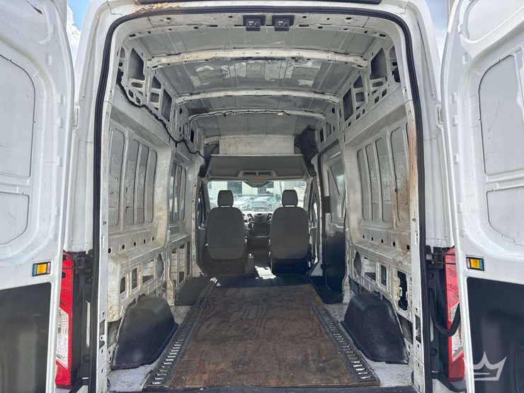 2015-ford-transit-image-20