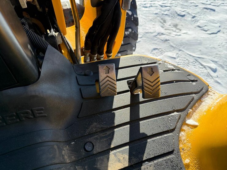 john-deere-110-image-52