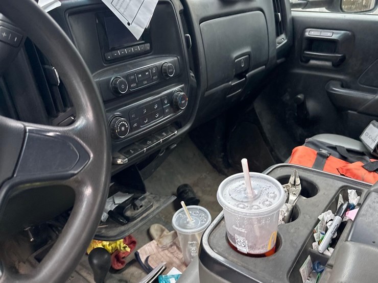 2015-chevrolet-3500hd-image-12