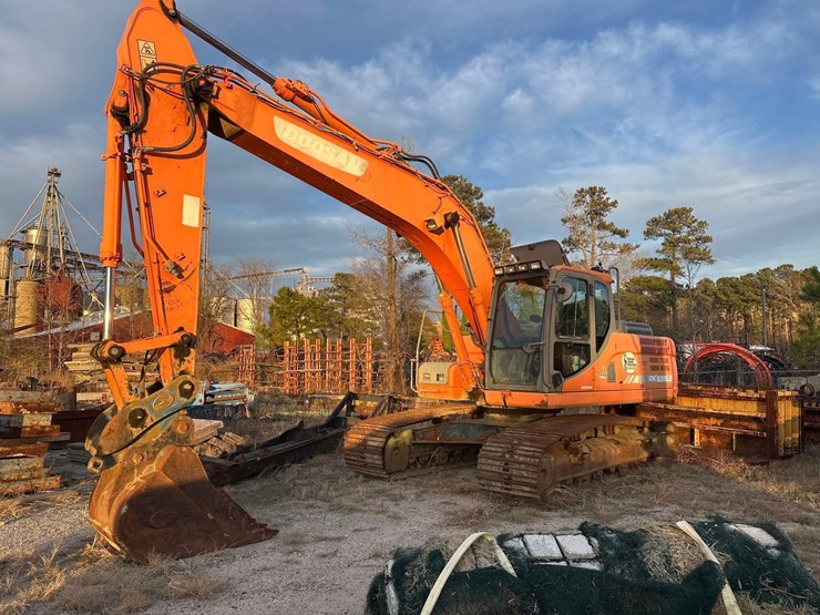 2017-doosan-dx225-lc-3-image-1