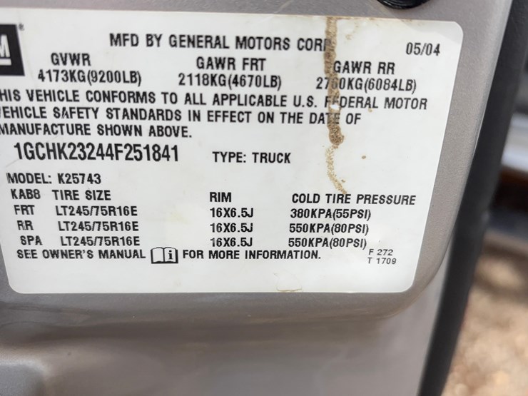 2004-chevrolet-2500hd-image-18