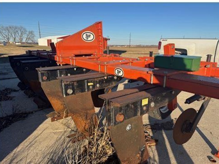 tye-118-610-image-13