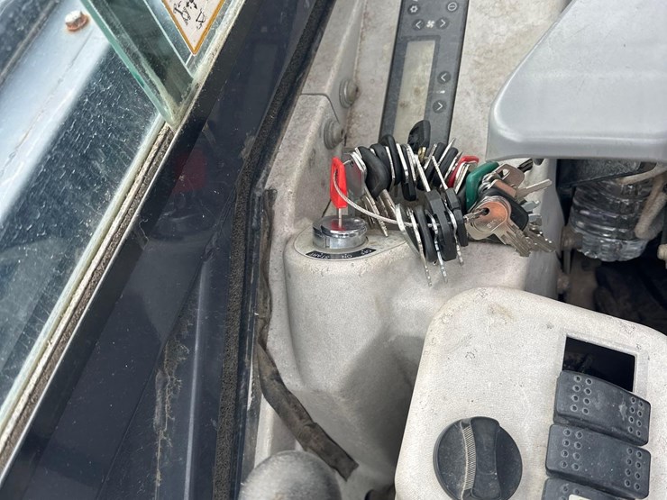 2014-deere-60g-image-21