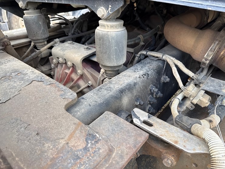 2018-western-star-4700sb-image-18