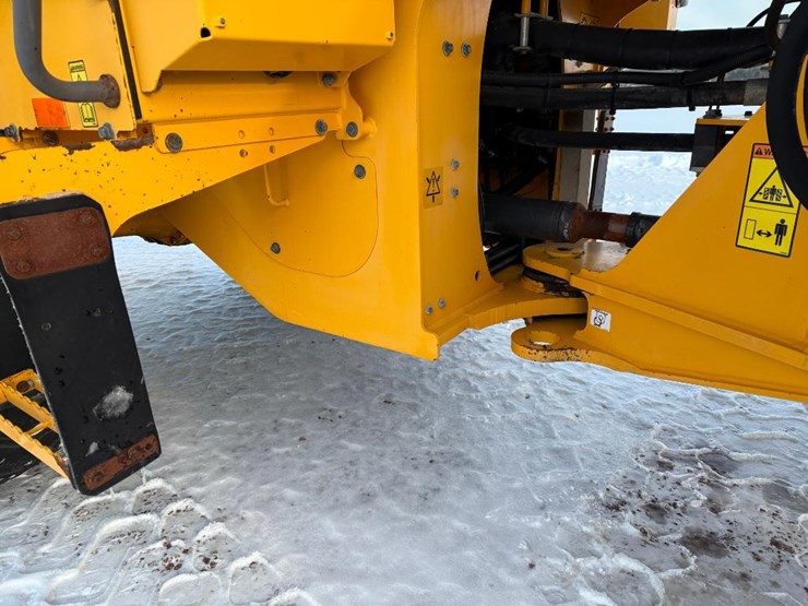 2015-volvo-l90g-image-36