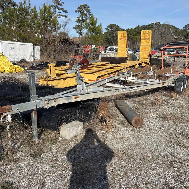 EZ LOADER T/A 25FT LONG ALUMINUM BOAT TRAILER