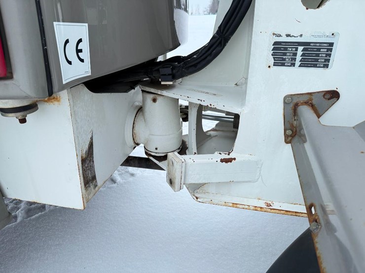 2013-takeuchi-tw50-image-32