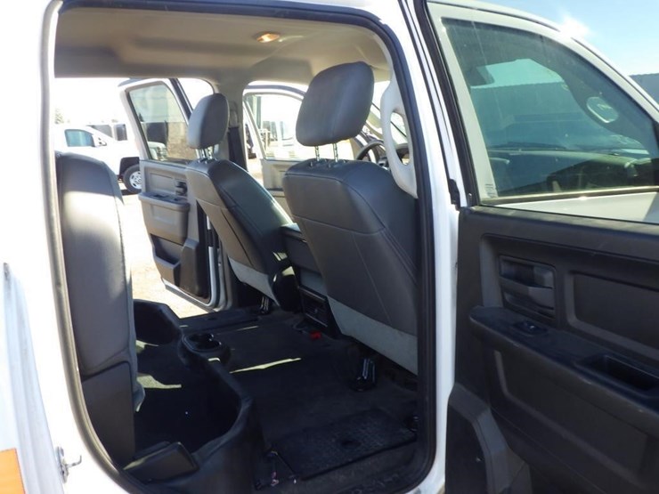 2016-dodge-1500-image-8