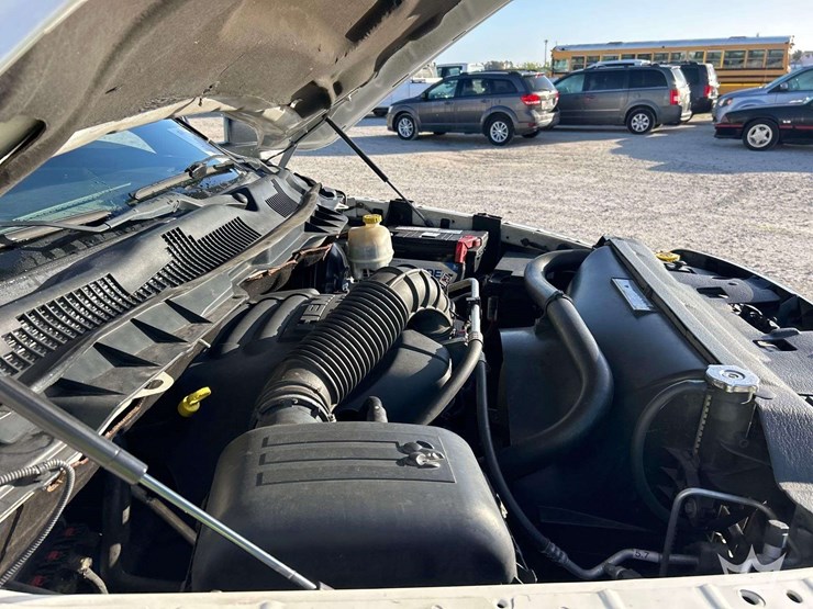 2011-dodge-ram-1500-image-8