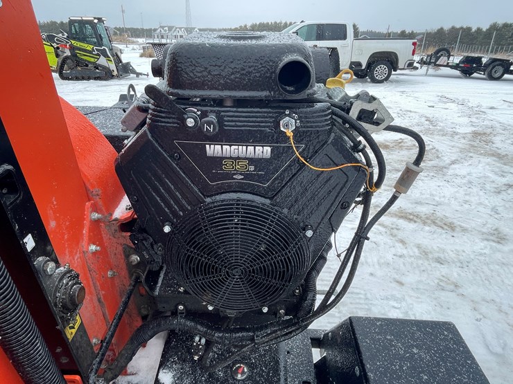 #152-•-2022-bear-cat-wood-chipper-(-no-title)-image-33