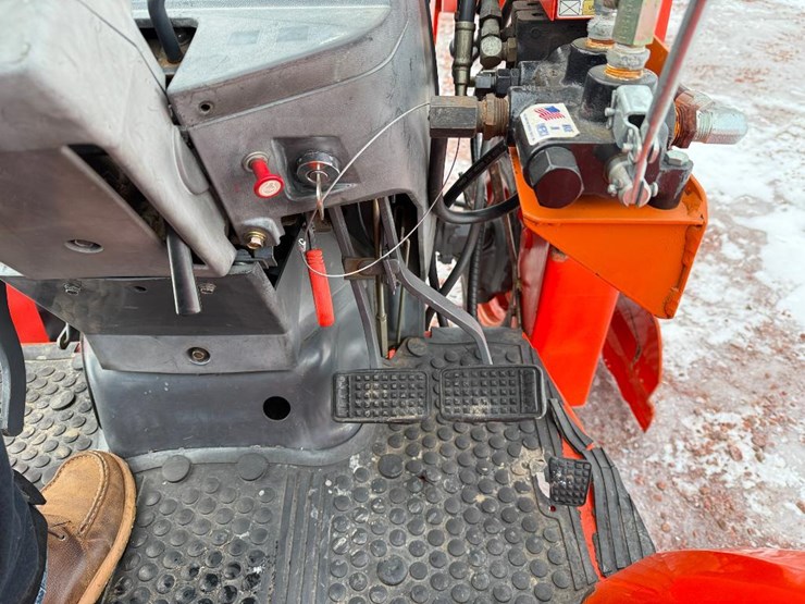 kubota-la480-image-41