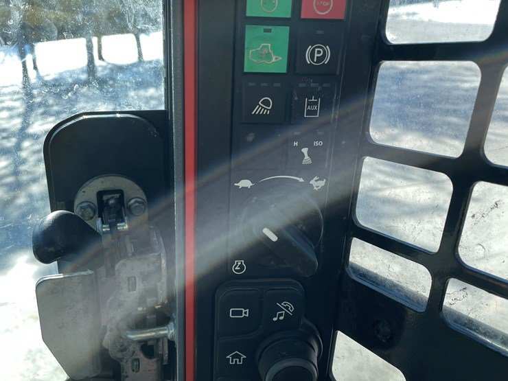 2023-bobcat-t66-image-60