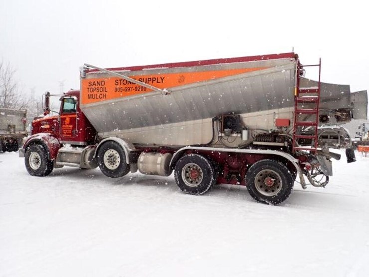2011-peterbilt-365-image-8