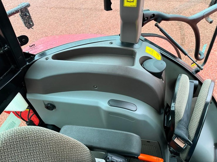 case-ih-farmall-75c-image-63