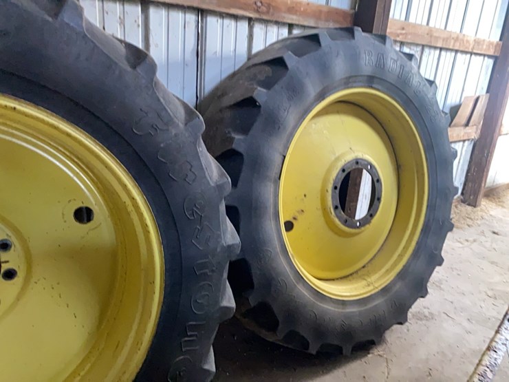 john-deere-10-image-2