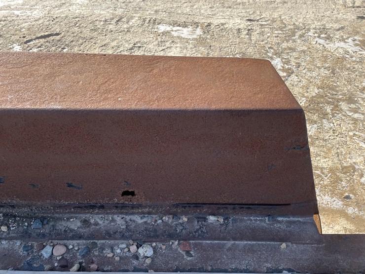 #300-•-2005-towmaster-dual-axle-trailer-(sells-with-no-title)-image-32