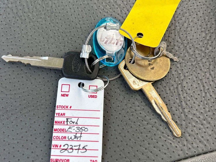 2008-ford-cargo-image-38