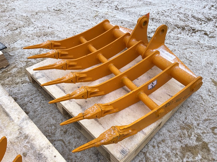 caterpillar-305-image-1