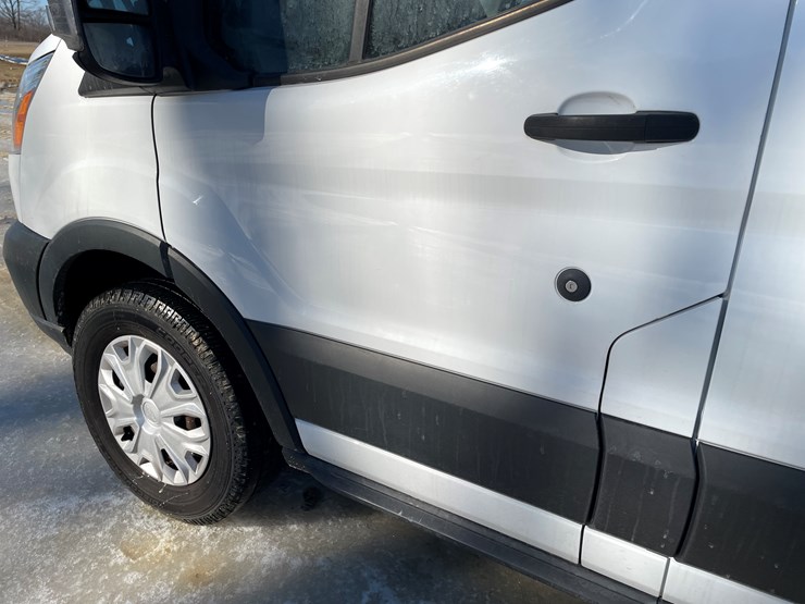 2019-ford-transit-image-30
